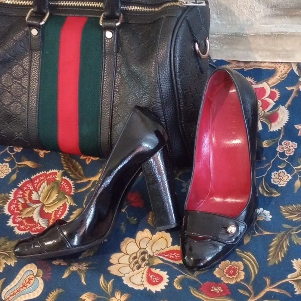 Gucci Black Patent Leather High Heels with Red Interior - Picture 7 of 10